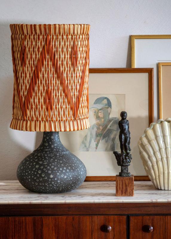 Lampstand, lava