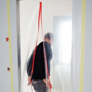 10062  är en blixtlåsdörr  i modellen I-Profil med påsytt 6mm spiral- eller tandblixtlåsband med stopp i båda ändarna av blixtlåsbandet och innehar  måtten H: 220 cm, B: 120 cm och en tjocklek på 200Mμ