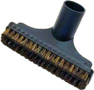 32074 är ett litet rektangulärt dammsugarmunstycke med  mjuk borst med standardpassform på 32mm passande för dammsugning av möbler