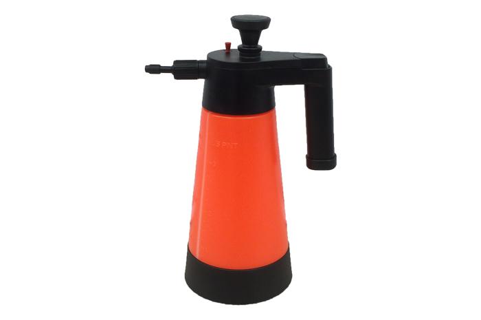 99991 är en orange Venusspruta med utbytbar Vitonpackning och rymmer 1,5 L