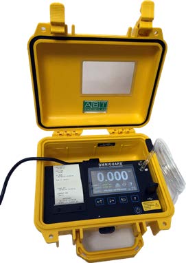 Omniguard differenstryckmätare är en differenstryckmätare med inbyggd skrivare,  4,5 tums LCD touchdisplay, USB-uttag, en vikt på endast 2,7Kg och levereras i en stöttålig och låsbar väska|OM5DPR