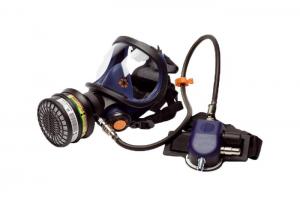 SR 200 Airline är en tryckluftsmatad helmask  tillverkad  i gnistfritt material som tillåter användning i explosiv och brandfarlig miljö och har ett kontinuerligt luftflöde för anslutning via reningsstation (SR 49, SR 79-H och SR 99) till tryckluft