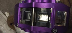 D2 skrikplattor till bromsok (Antirattle clip)