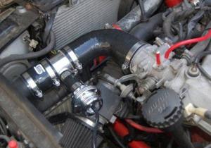 Dumpventil med monteringssats till Saab 900 T16S, Blå slang