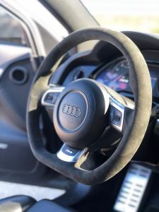 3. Ratt i alcantara, 9002 mörkgrått/ svart