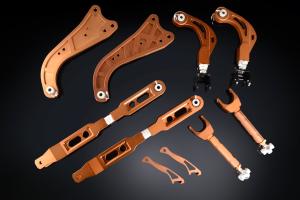 D2 Chassi uppgraderingskit uniball TOYOTA GR YARIS m. integrerad bakdämpare