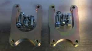Bromsoksadapterkit / adapter dubbla bromsok Volvo 740 / 940