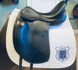 Erreplus Adelinde 17"/34
