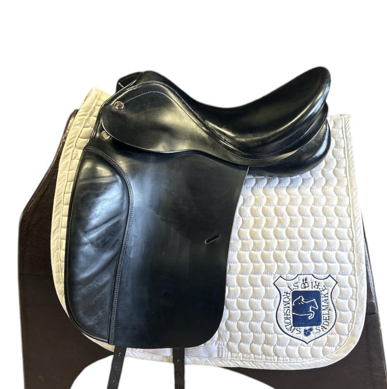 Prestige Hippos Dressage 16"/34