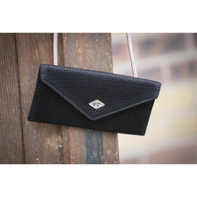 Penelope "Mesh" Phone pocket Svart