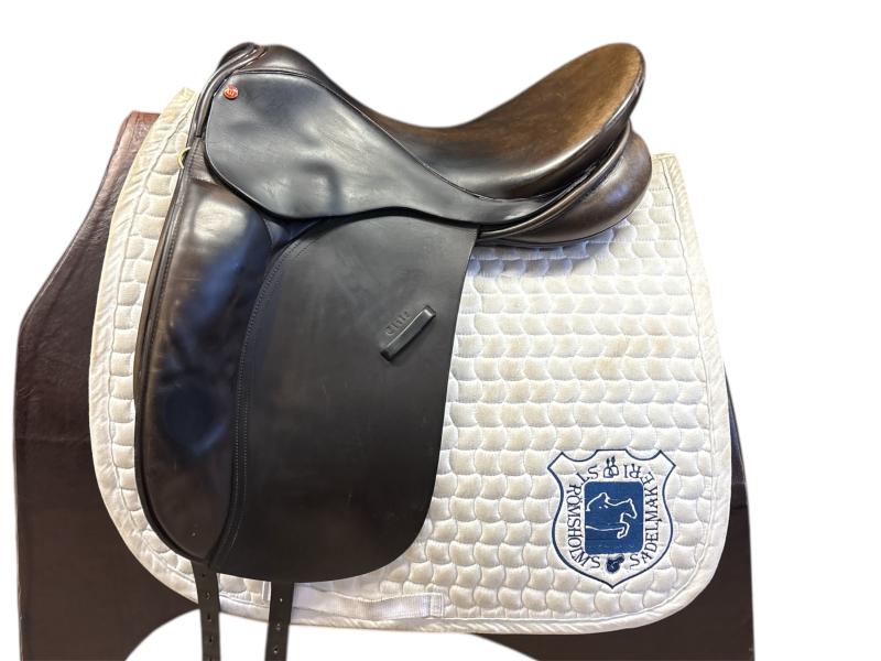 Wellington Elite 17"/3