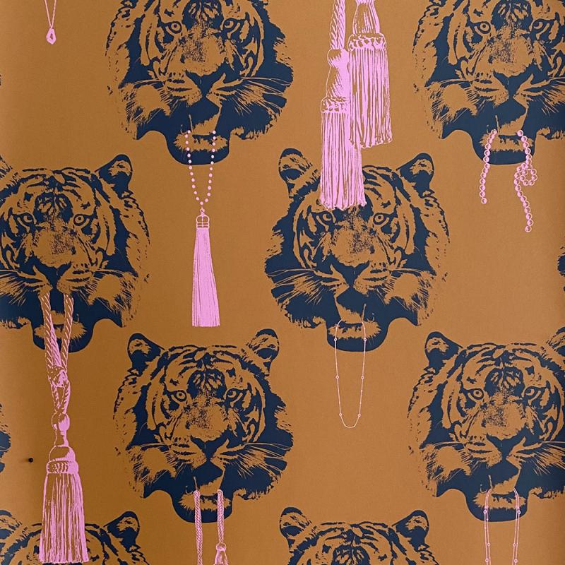 Studio Lisa Bengtsson design tapet tiger senapsfärgad högkvalitet svensktillverkad exklusiv tapet