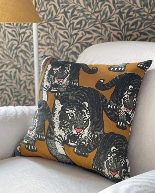 Studio Lisa bengtsson mönstrad design kudde tiger 50x50 love