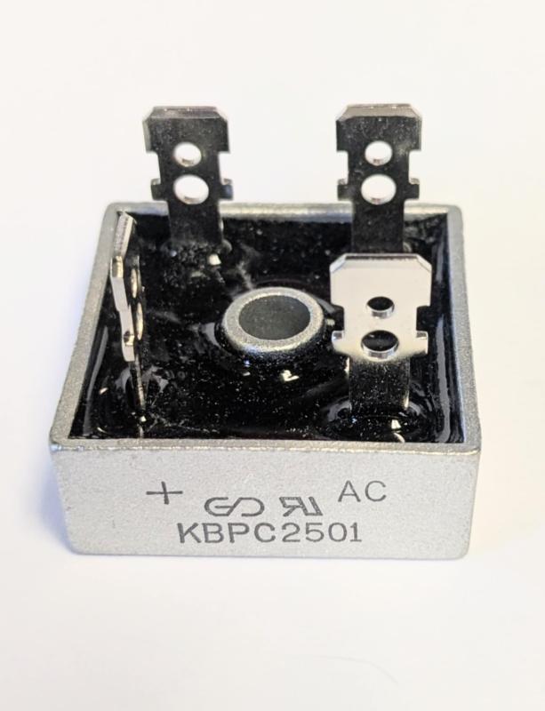 Brygga  25A 100V