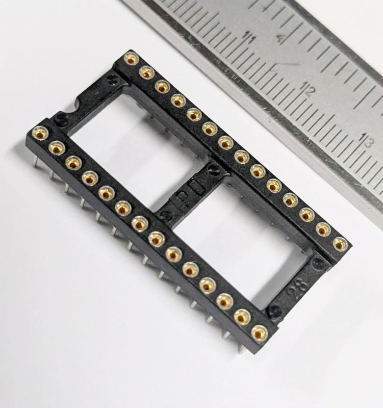 IC-Hållare 28-pin Svarvade ben DIL