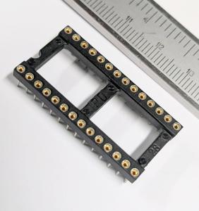 IC-Hållare 28-pin Svarvade ben DIL