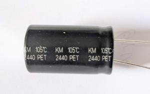 Kondensator 4700uF 35V Stående