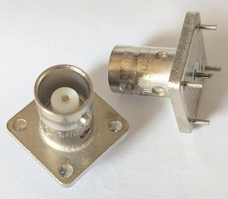  BNC chassie för kretskortsmontering AMPHENOL 18225