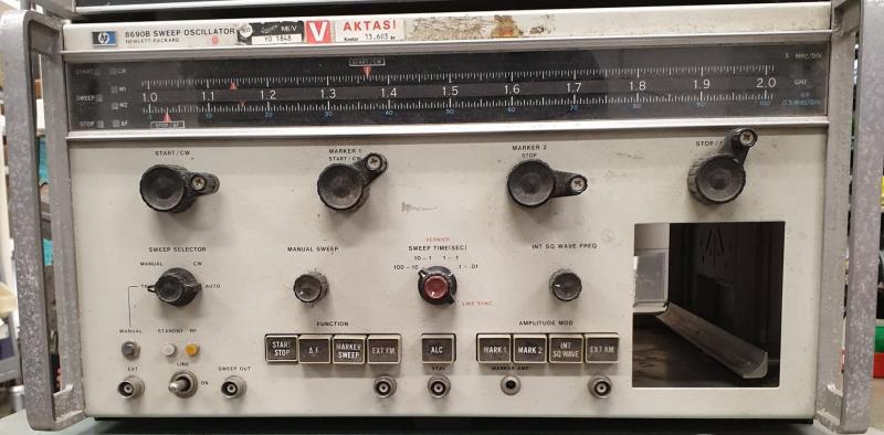 Sweep ocillator 8690B Hewlett Packard