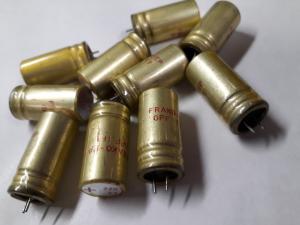 Kondensator  220uF 63V Elektrolyt 10-pack stående