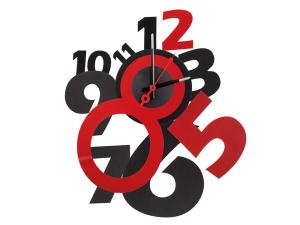 Klocka som du skapar med stickers.