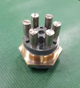 Kopplingspunkt  med grå isolerande kropp