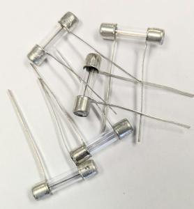 Glasrörssäkring 1.6A 5x20mm snabb med lödben