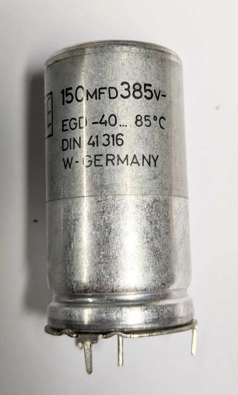 Kondensator 100uF 385V  med mittstift