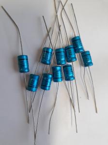22uF 25v Elektrolyt Axiell Philips ( 10st )