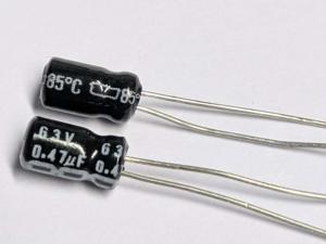 Kondensator 0,47uF 63V