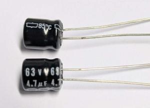 Kondensator 4,7uF 63V