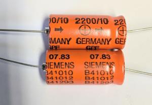 Kondensator 2200uF 10V  Siemens 