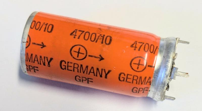 Kondensator 4700uF 10V  Med mittpinne Siemens 