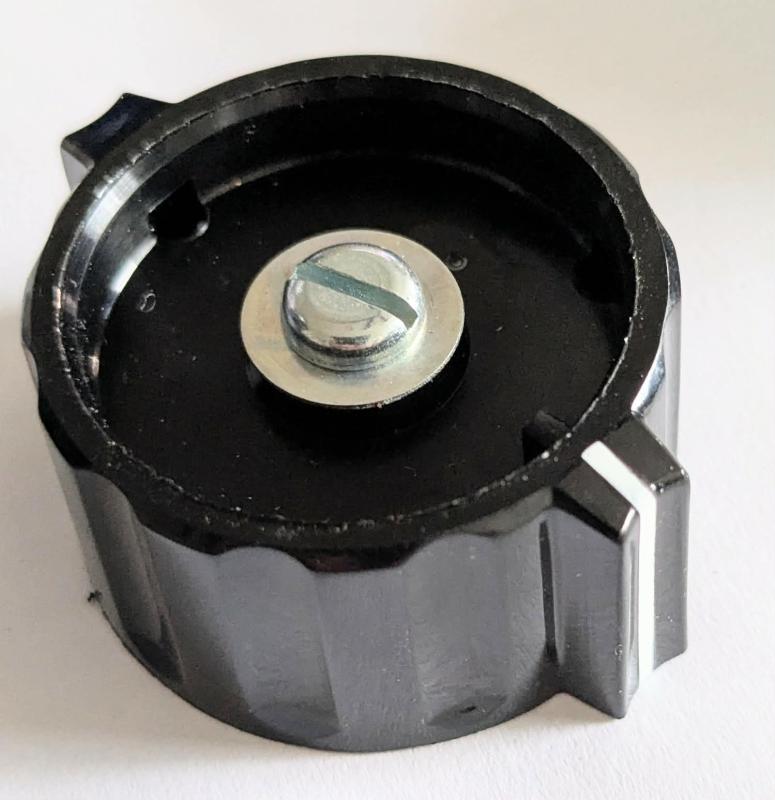Ratt till 6mm axel Svart med Vit linje