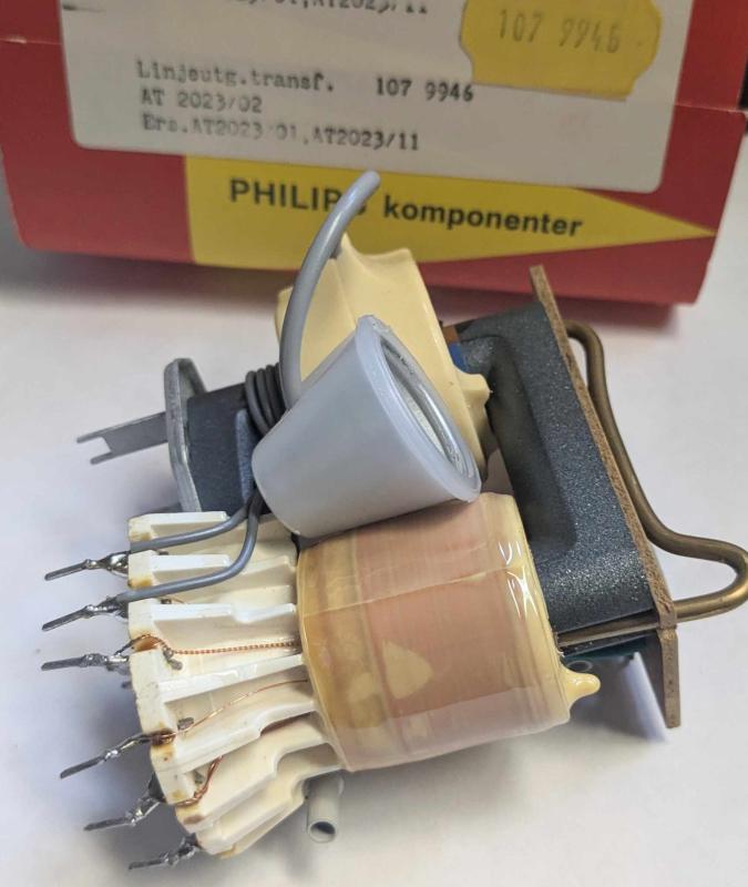 Linjeutg. transf. AT 2023/02 Philips original  NOS