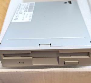 Diskdrive HP P/N:D2035-60282