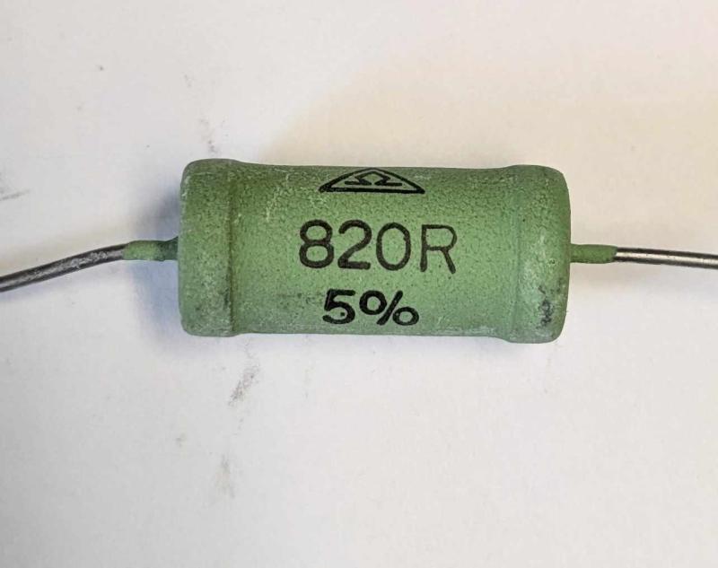 Motstånd 820 Ohm 5%