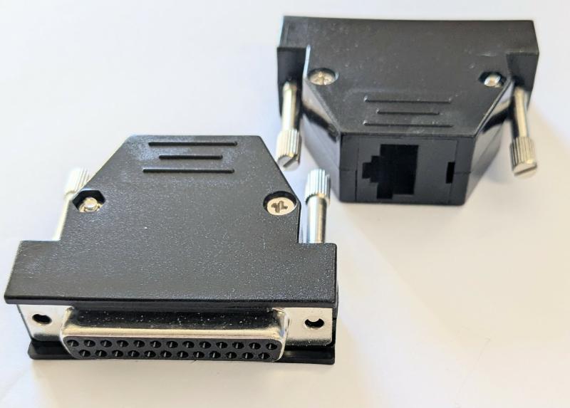 Adapter 25 pol D-Sub hon  till  RJ45 Hon