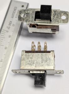 Skjutomkopplare  2 pol Till - Till  045