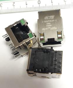 Modulära Ethernet-kontakter  1-6605834-1