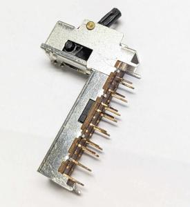 Vippomkopplare  Vinklad 18 ben för kort