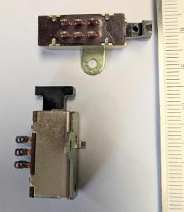 Tryckomkopplare Återfjädrande