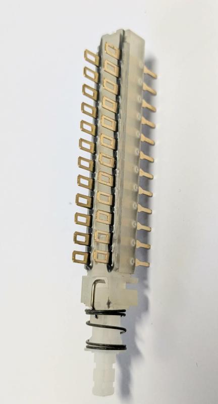 Tryckomkopplare Till / Från 24 pin,  utan hatt  NOS