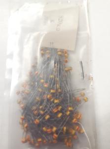 Motstånd 820 Ohm 1/16W  200st