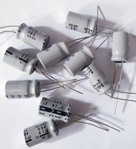 Kondensator 47uF 50V , 10st