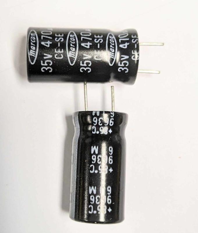 Kondensator 470uF 35V  korta ben