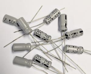 Kondensator 4,7uF 35V 10st