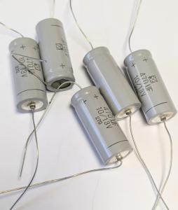 Kondensator 470uF 10/13V  5st liggande