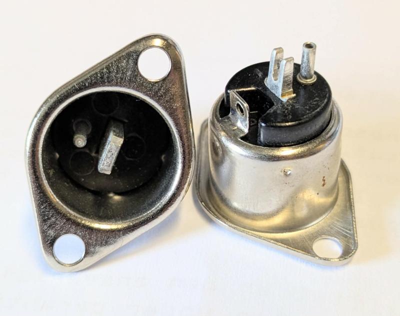 Högtalarkontakt för infällning Metall
