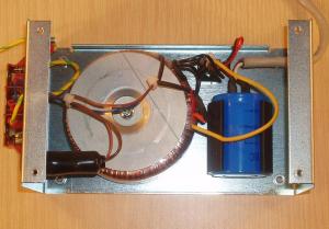 Nätaggregat 24 Volt DC 2,5 A